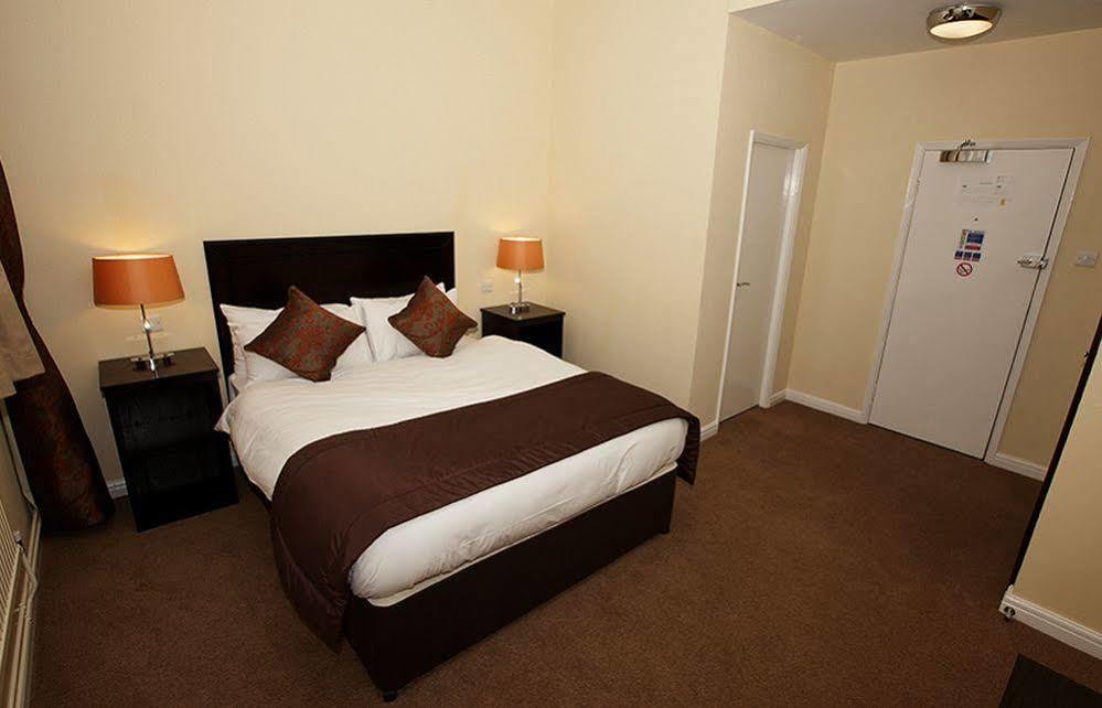 Hotel Dolphin Sa1 Swansea Esterno foto